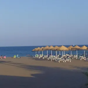 https://carihuela-sweetbeach.es-andalucia.com